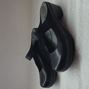 Dansko Black Solitarei Women's 38 Black Leather Open Back Slip Ons Guc Gorgeous